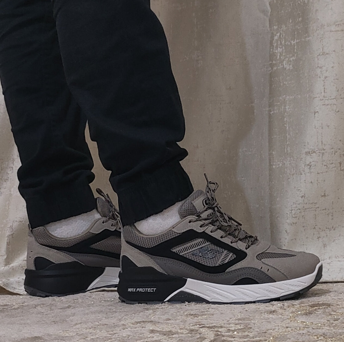 Skechers MAX PROTECT